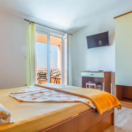 Appartement Rossa 2 *