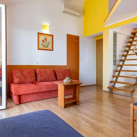 Apartment Rossa 2
