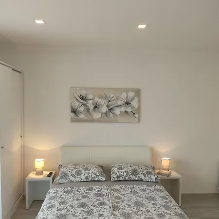 Apartament Rossa 2 *