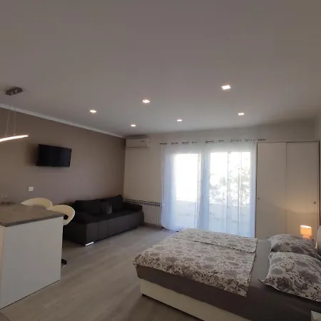 Rossa 2 Apartment