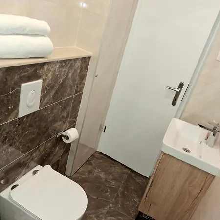 Rossa 2 Apartman *